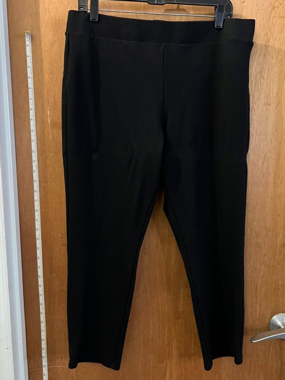 Size 2X - Soho Lady - Black Capri Pants - W35"/L26"